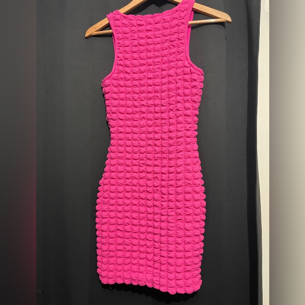Bubble Pink Sleeveless Dress - Picture 2 of 2